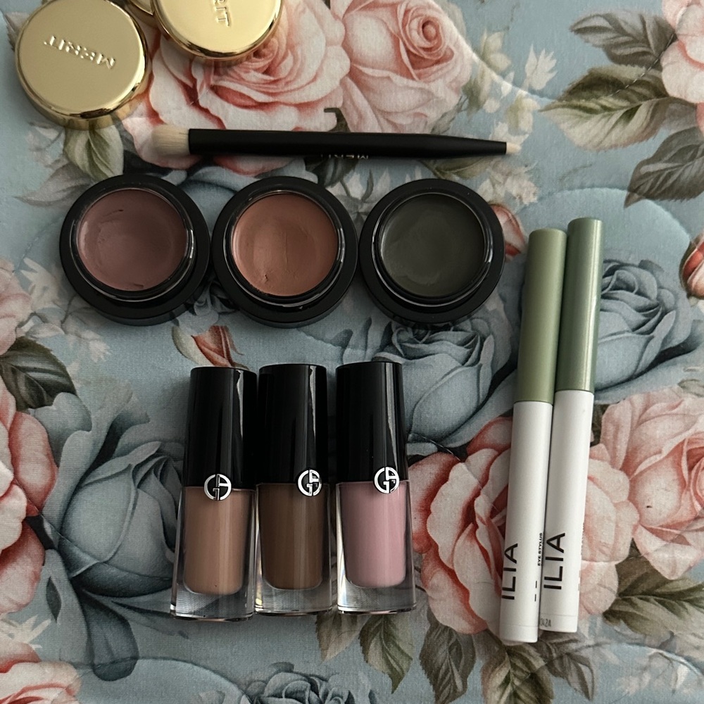 Eyeshadow Bundle - Picture 2 of 6